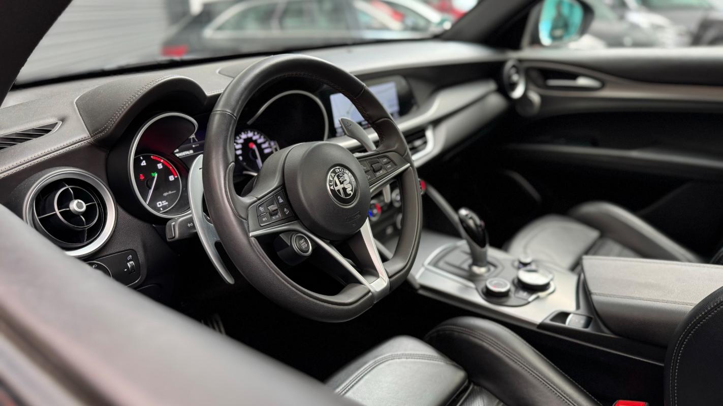 Alfa Romeo Stelvio - 2.2 D 210 EXECUTIVE Q4 BVA