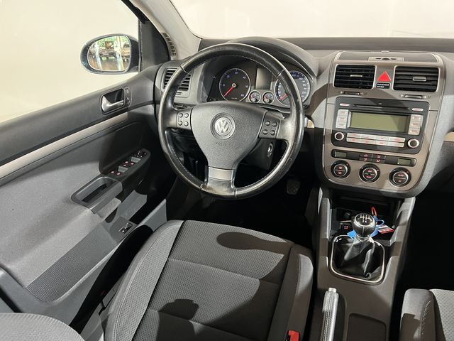 Volkswagen Golf - V 1.9 TDI 105 CONFORTLINE 5P