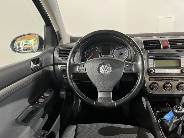 Volkswagen Golf - V 1.9 TDI 105 CONFORTLINE 5P