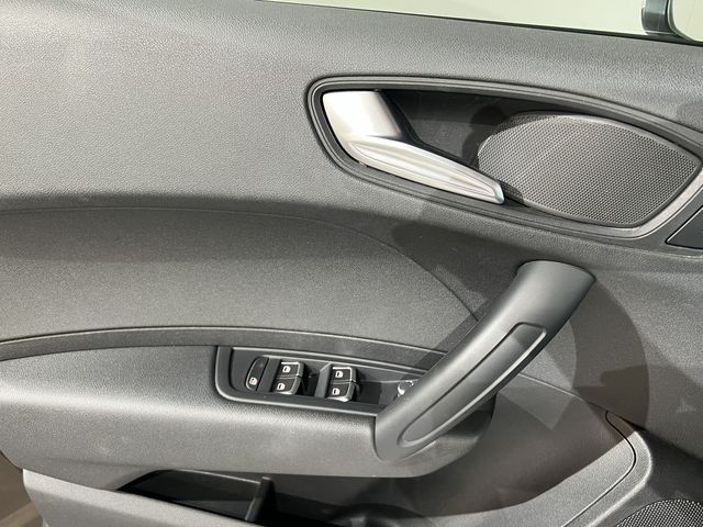Audi A1 - (2) 1.0 TFSI 82 AMBIENTE