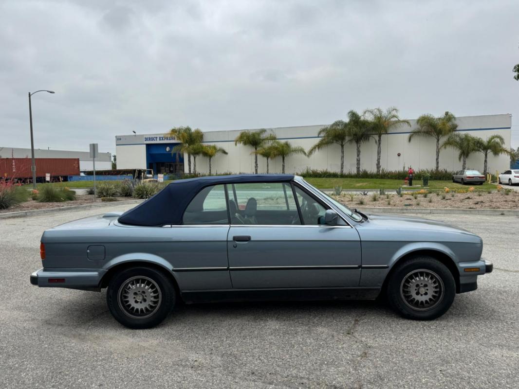 BMW Série 3 - 325 I E30 CABRIOLET BOITE MECA v6
