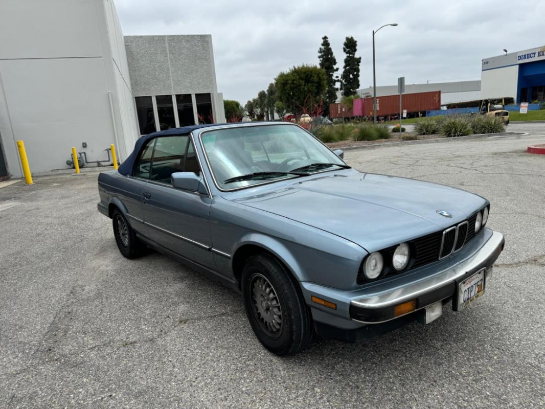 BMW Série 3 - 325 I E30 CABRIOLET BOITE MECA v6