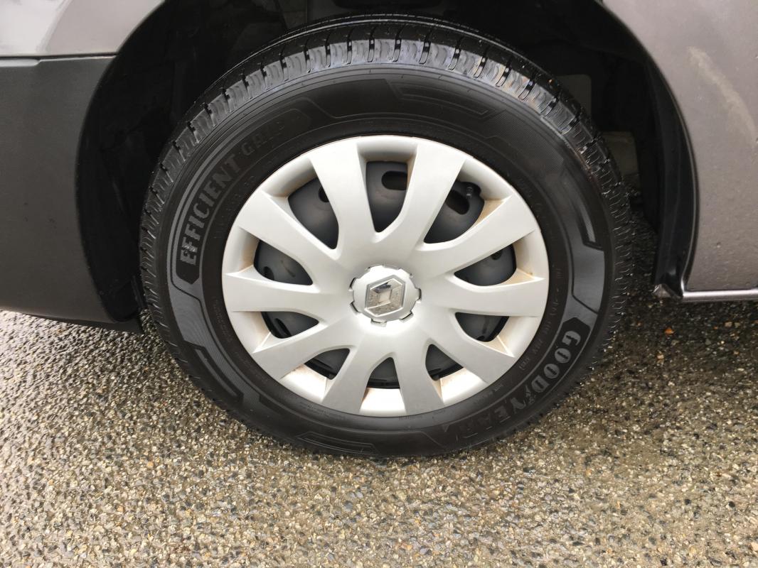 Renault Trafic - III COMBI L2 DCI 145 ZEN 9 PLACES